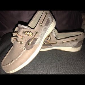 Sperry’s NWOT! 6.5 women fawn brown/tan